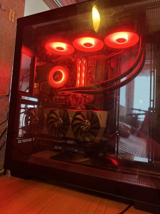 Геймърски компютър rtx 3090 ryzen 7 5700x3d