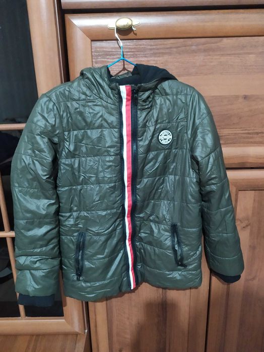 Продаются куртки подростковые