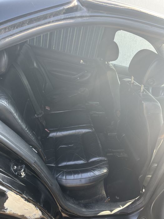 Продаю машину Volkswagen Jetta