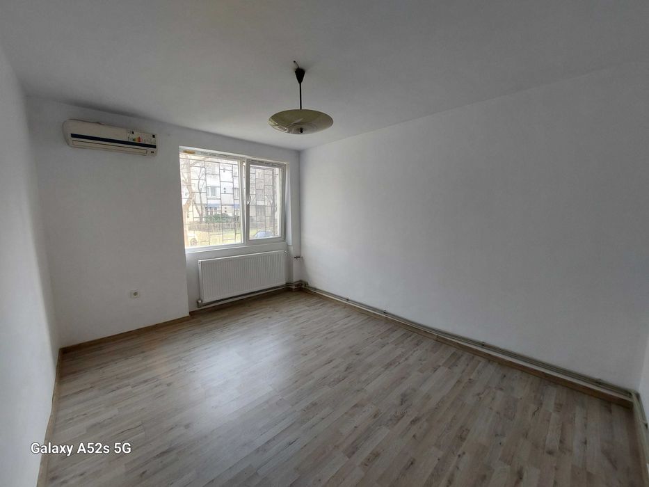 Vand garsoniera Sud(Hasdeu)