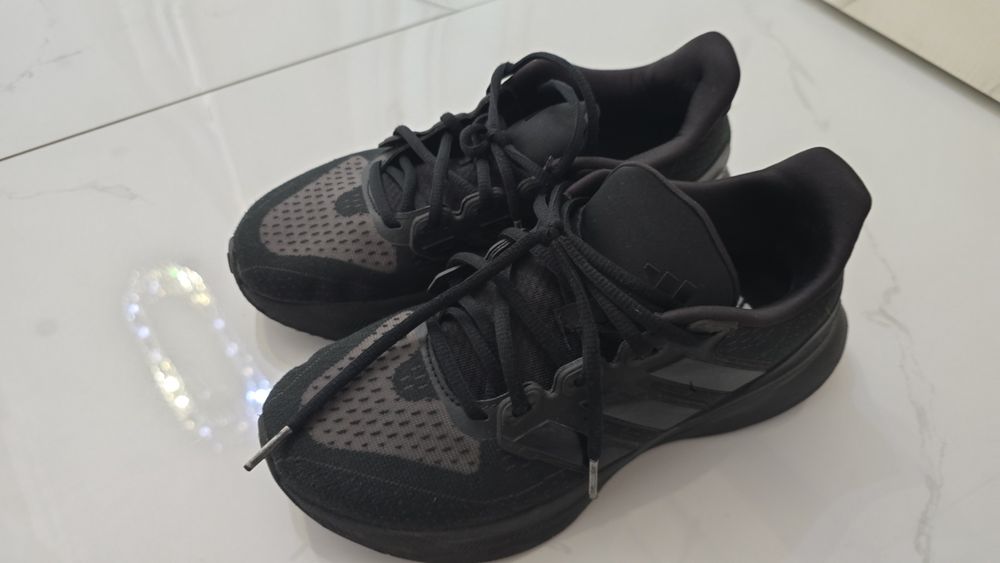 Кросовки Adidas 37-38 размер