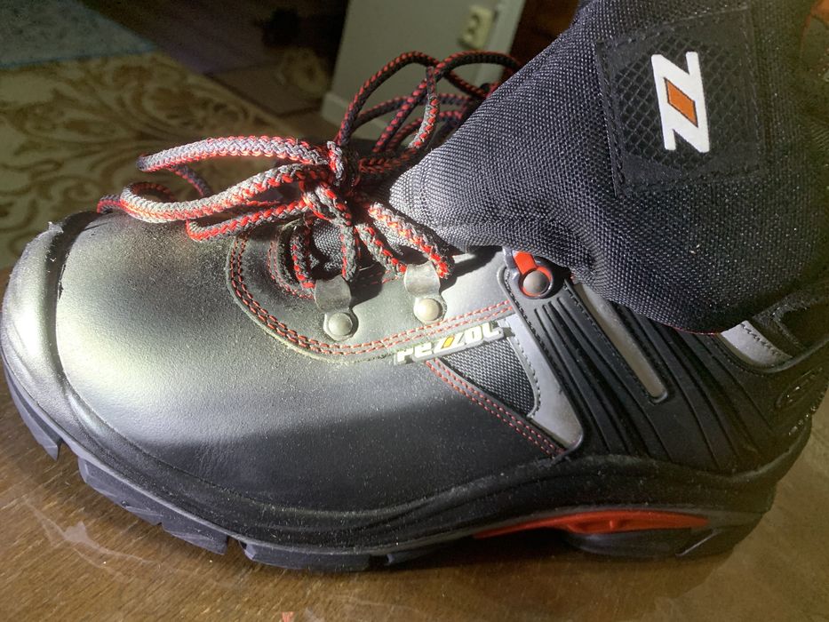 Мужские ботинки