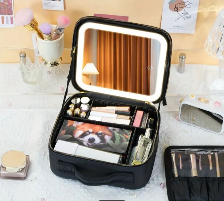 Козметична чантичка с usb огледало