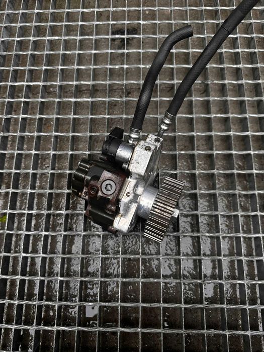 Pompa inalta Vw Crafter 2.5 TDI cod 0445010125 / 059130755N  an 2007 - 2011 Vw Touran Audi A6 4F2