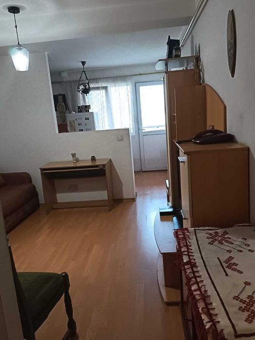 OCAZIE!Vand apart 2 camere ,50 mp, mobilat si utilat,cu CT,bloc din 1980, Nicolina,aproape de Pallas