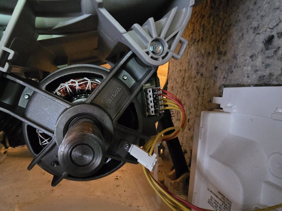 Пералня AEG LAVAMAT L72850M на части