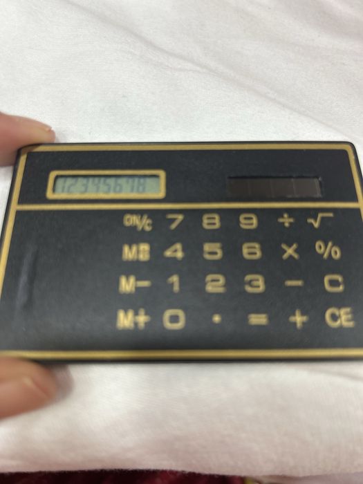 Ултра тънък калкулатор Германия