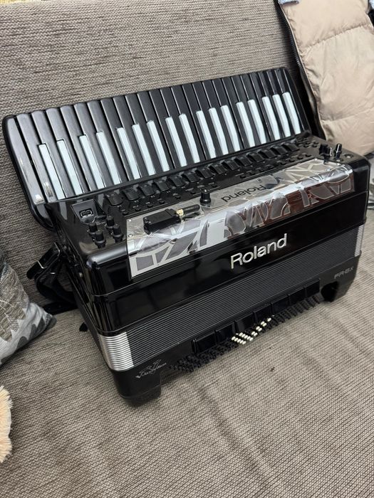 Acordeon roland Fr8x 10/10 wireless juzisound
