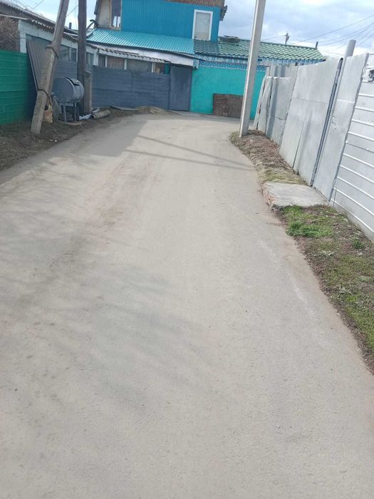 Продам 1/2 дома Военный городок