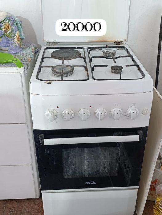Продам газ плиту