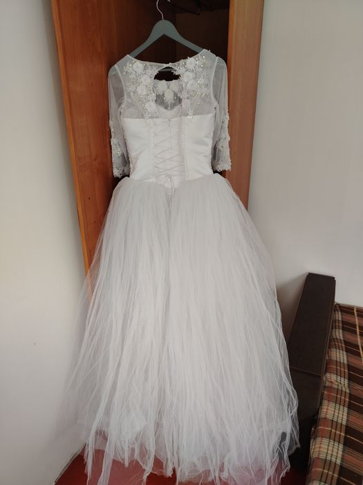 Продам свадебную платье