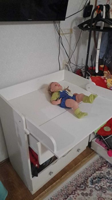 Продаю детский пеленальный столик