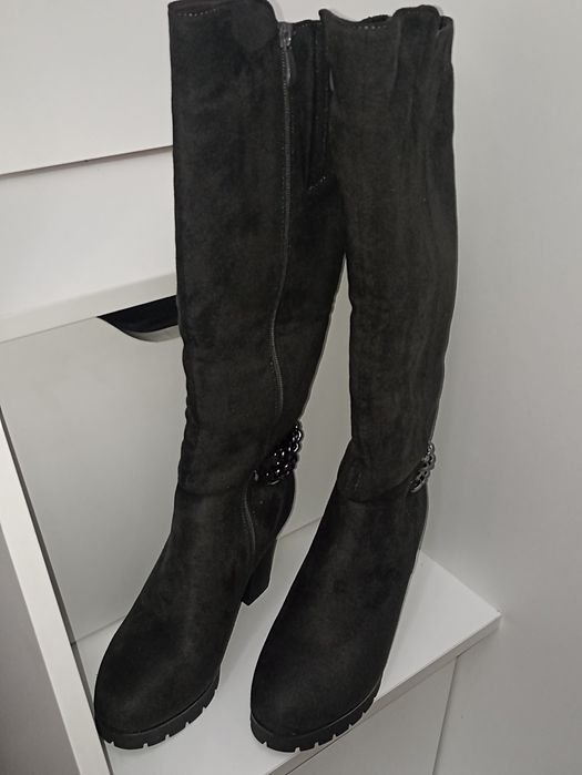 Продам размер 37