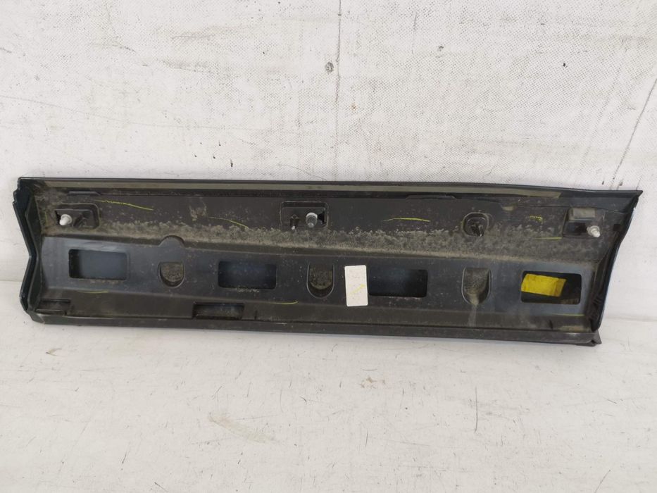 Ауди Q3 / Audi Q3 F3 [Лява задна странична лайсна, S-Line оригинален,