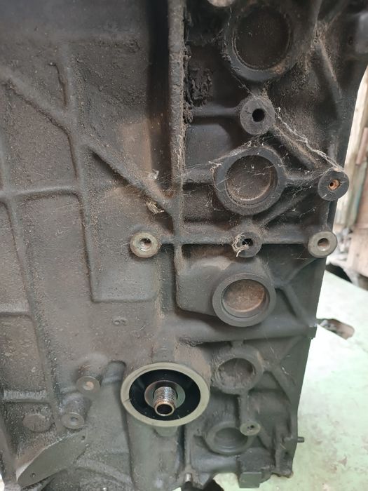 Продам двигатель на Ауди 2,3