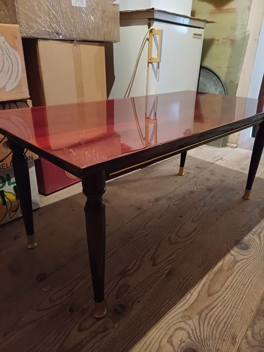 Vand masuta pentru sufragerie