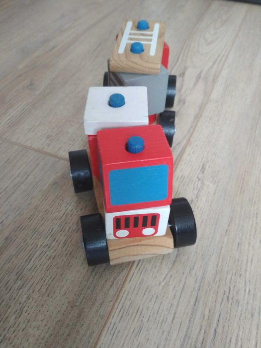 Дървено цветно влакче играчка конструктор