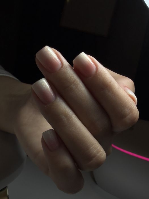 Manichiura cu gel/polygel/rubber