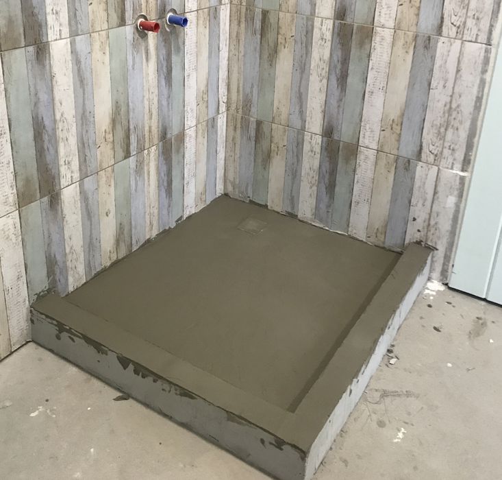 Душевые поддоны.