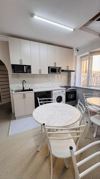 3300 сутки 65000/месяц