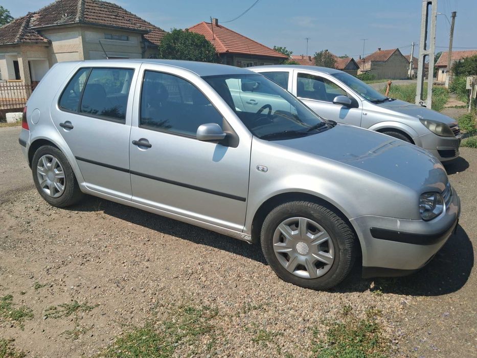 De vanzare w golf 4
