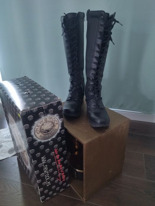 Ботуши с висок ток от колекцията METALLIC. New Rock