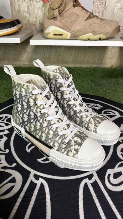 Dior B23 High x KAWS