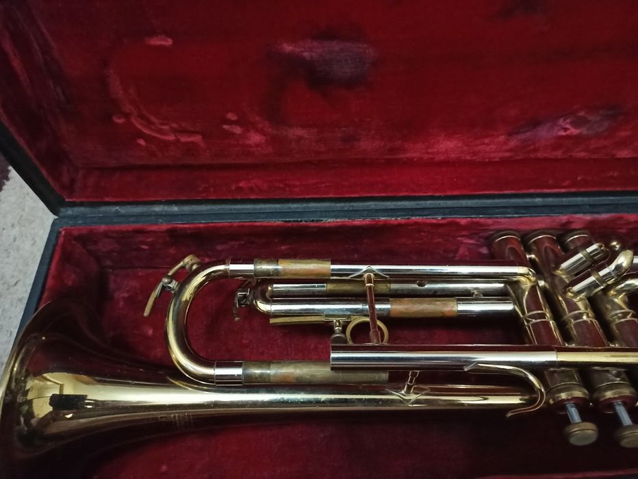 Продавам тромпет