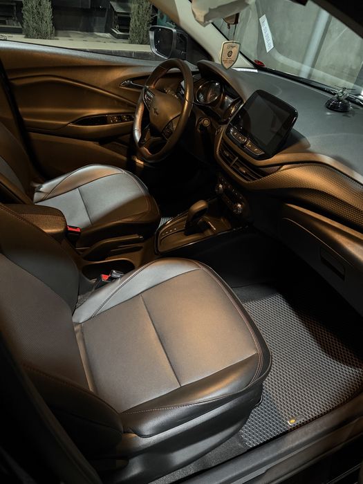 Chevrolet Onix Redline