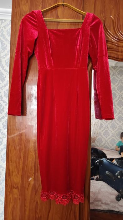 Платья каждый по 4000 тыс