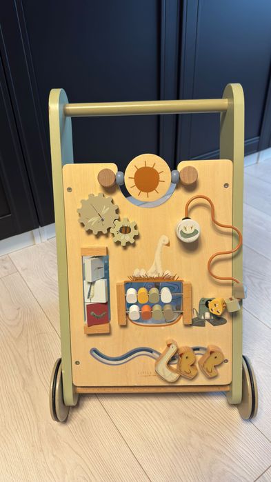 Little Dutch Antemergator / Premergator din lemn cu activitati + puzzle senzorial cadou