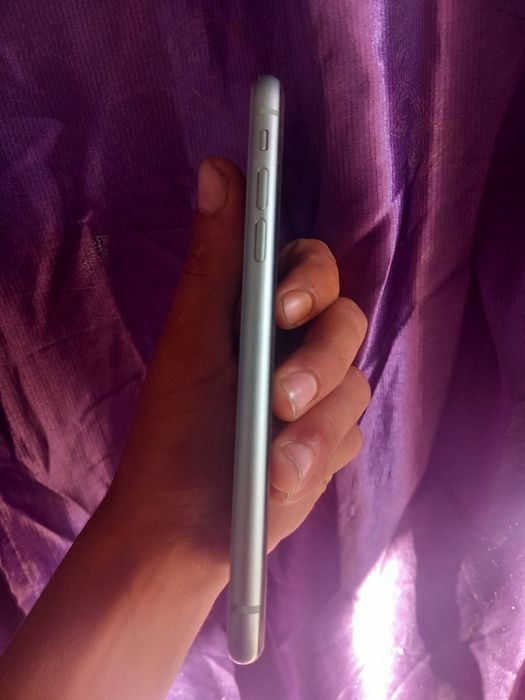 Iphone 11 albastru deschis