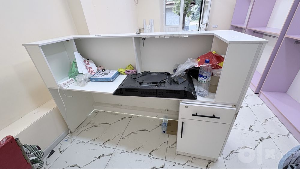 Кассовый стол для магазина