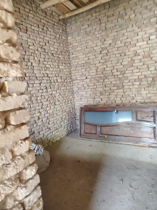 Тезда сотилади Ўртасаройда ховли