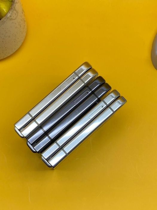 Samsung galaxy z flip 5 5G 8/256gb korea 2ta sim