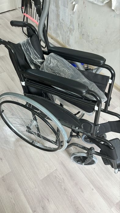 Продам коляску инвалидную