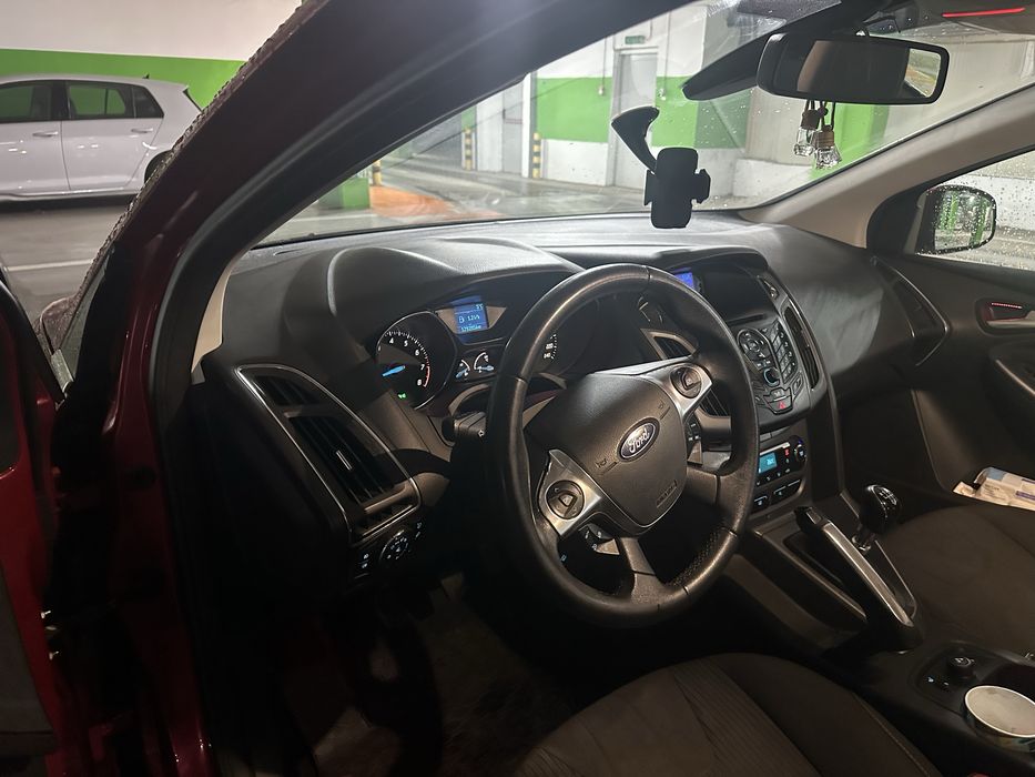 Ford focus 1.6 ecoboost avariat aripa spate