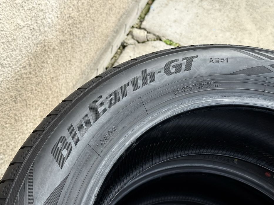 235|55 R18. Yokohama Blu-Earth.