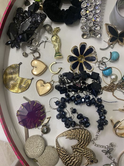 Продам бижутерию