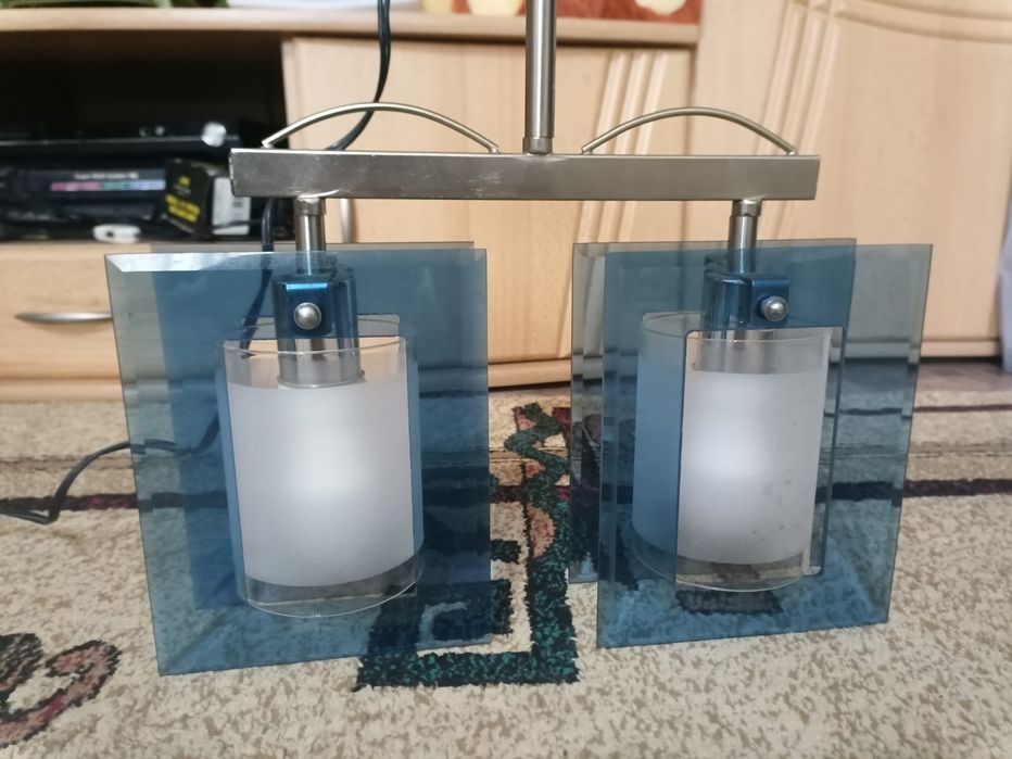 Продам люстру с 2-мя плафонами и бра