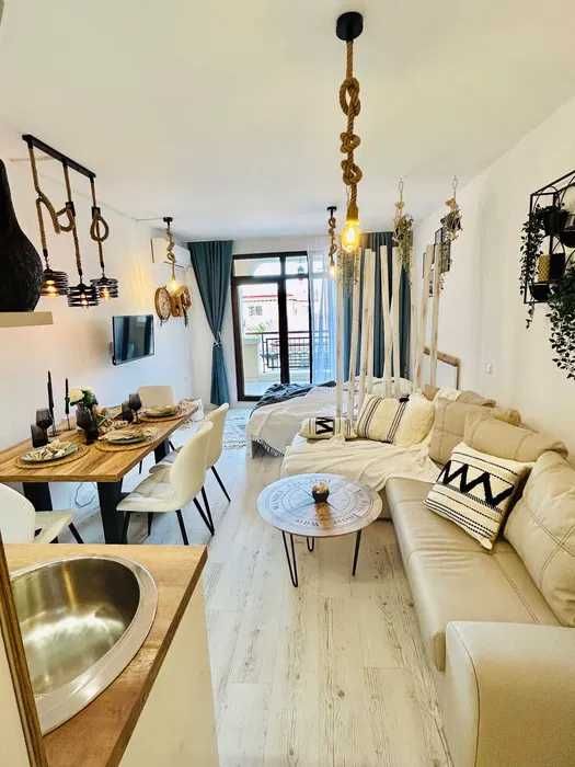 Продава се Ателие в Созопол - 45 кв.м за 837 €/кв.м - Снимка #1