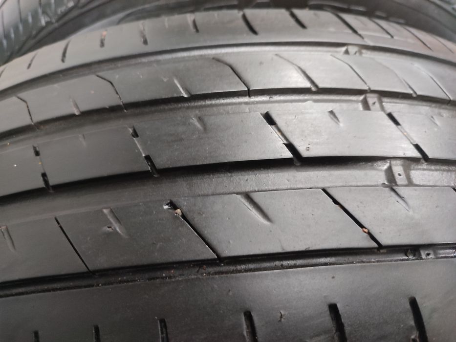 Продам комплект резины 235/55/19