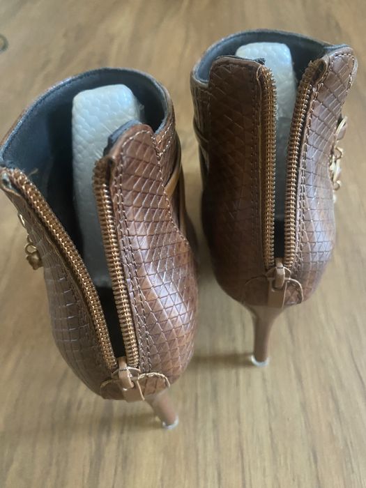 Ghetute dama, model piele sarpe, maro