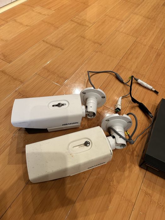 Camere de supraveghere + aparat DVR