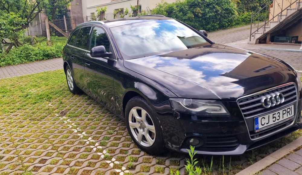 Vând Audi A4 B8 – 2.0 TDI, 143 CP, 2009 – 6000 €