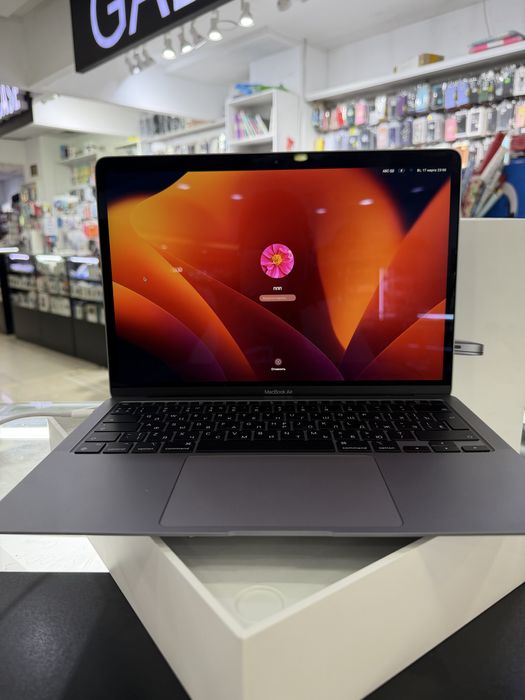 MacBook Air 13 M1 8/256/96%