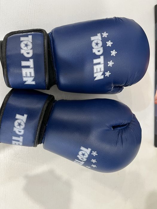 Продам боксерские перчатки
