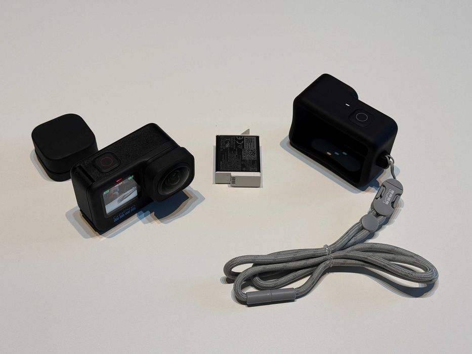 Camera video sport GoPro Hero 10, 2 baterii, Max Lens Mod, husa protectie, sdcard 32GB