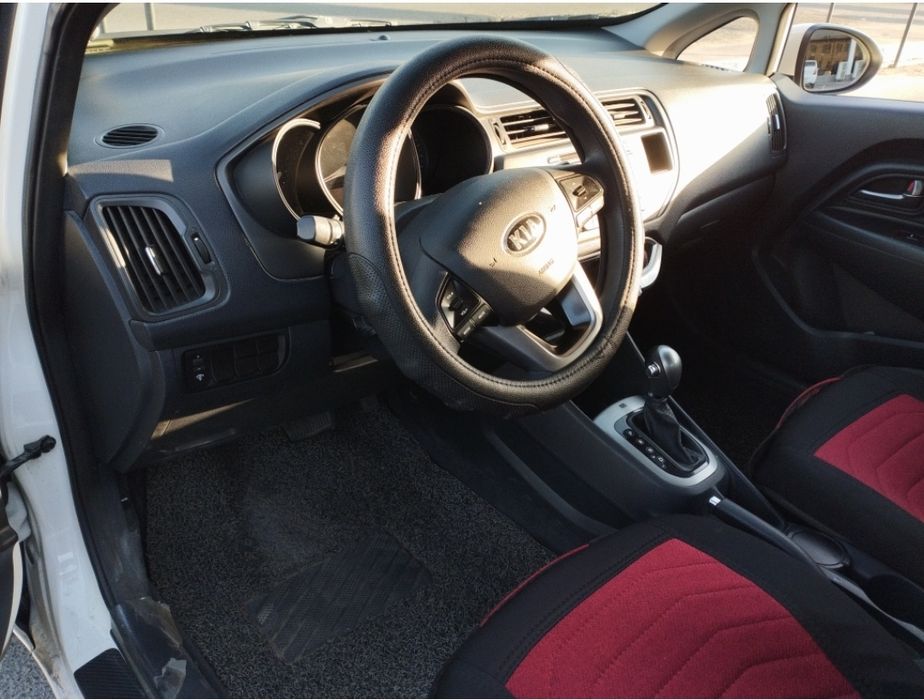 KIA Rio 2013 года. Пробег 90000