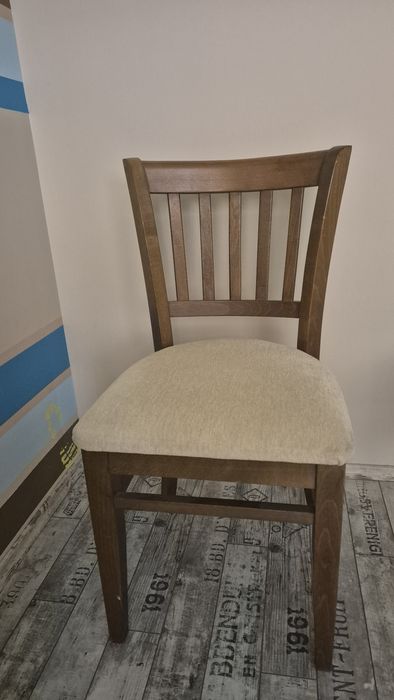 Комплект кухненски ъгъл, маса, 4 стола и две осветителни тела